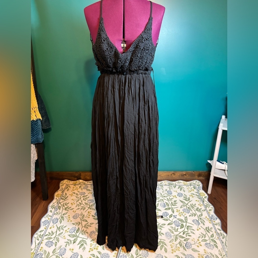 Pink Lily Black Pleated Maxi Sundress for Cocktail